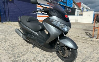 SUZUKU BURGMAN EXECUTIVE 200C.C – 18 CV