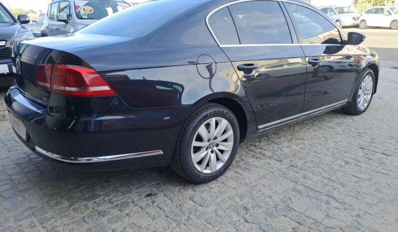 VOLKSWAGEN PASSAT 1.6 TDI 120 CV lleno