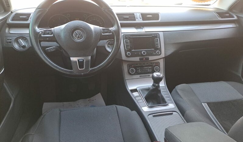 VOLKSWAGEN PASSAT 1.6 TDI 120 CV lleno