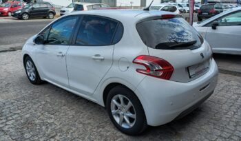 PEUGEOT 208 STYLE 1.2 82 CV lleno