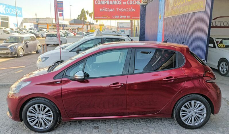 PEUGEOT 208 STYLE 1.2 82 CV lleno