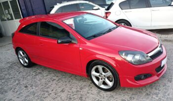 OPEL ASTRA GTC 1.9 CDTI 120 CV lleno