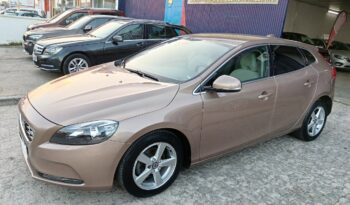 VOLVO V40 1.6 D2 115CV lleno