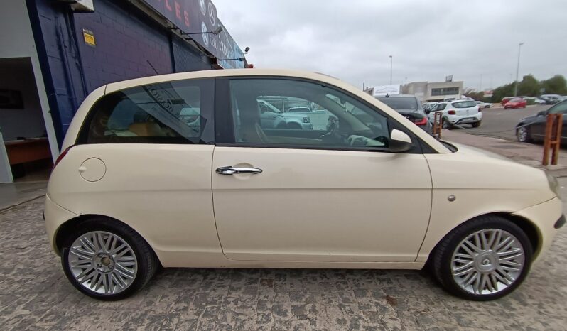 LANCIA YPSILON 1.4 95 CV lleno