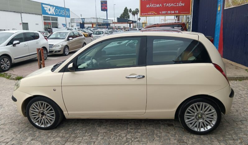 LANCIA YPSILON 1.4 95 CV lleno