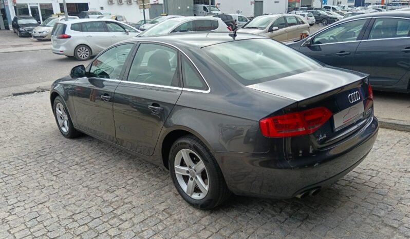 AUDI A4 2.0 TDI 143 CV lleno