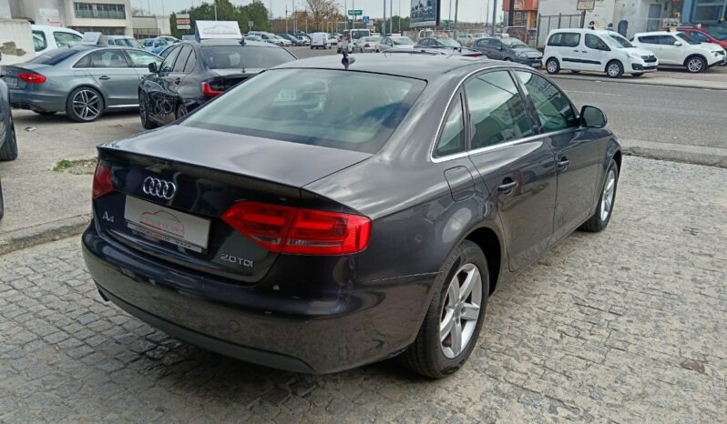 AUDI A4 2.0 TDI 143 CV lleno