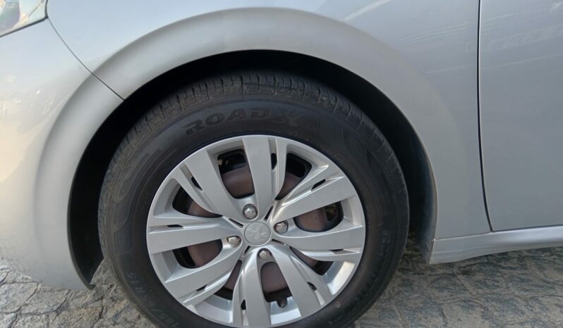 PEUGEOT 208 1.2e-tec ACTIVE PLUS 82cv lleno