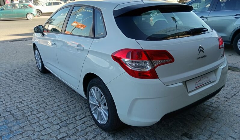 Citroen C4 Live 1.2 e-THP 110cv. lleno