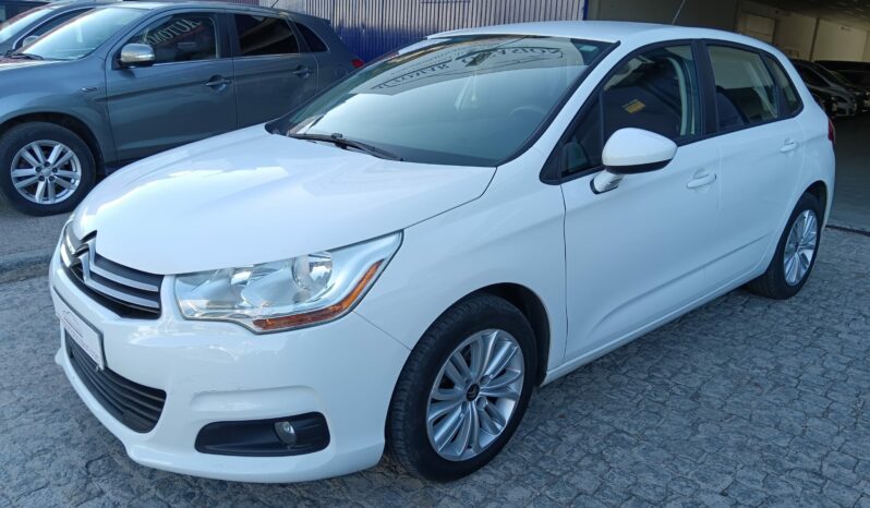 Citroen C4 Live 1.2 e-THP 110cv. lleno