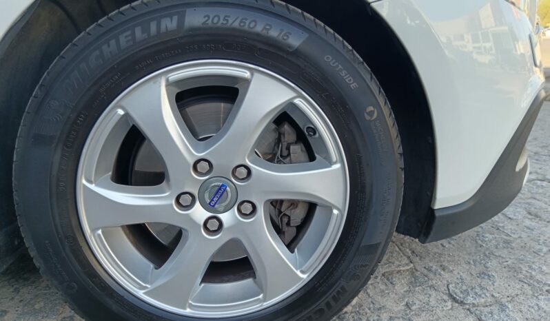 Volvo V40 1.6d D2 Cross Country 120cv. lleno