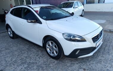 Volvo V40 1.6d D2 Cross Country 120cv.