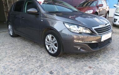 Peugeot 308 1.2i e-THP Style 110cv