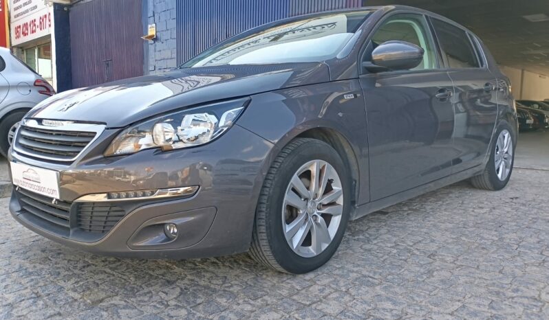 Peugeot 308 1.2i e-THP Style 110cv lleno