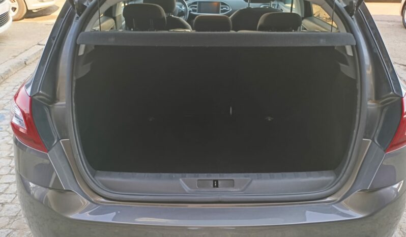 Peugeot 308 1.2i e-THP Style 110cv lleno