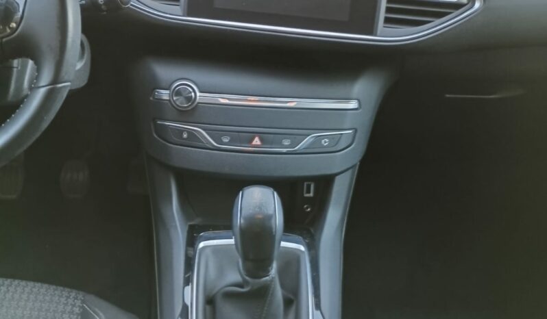 Peugeot 308 1.2i e-THP Style 110cv lleno