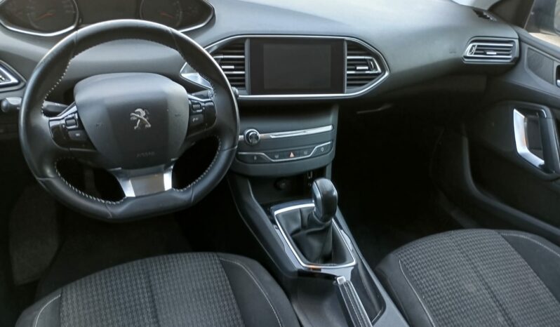 Peugeot 308 1.2i e-THP Style 110cv lleno