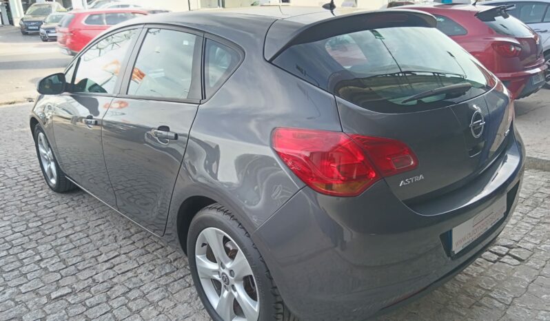Opel Astra 1.7cdti Enjoy 110cv. lleno