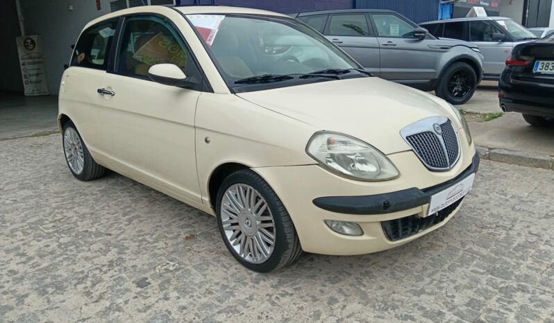 Lancia Ypsilon 1.4i Platinum 95cv Auto. lleno