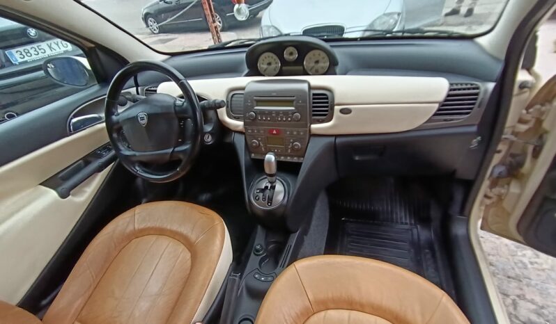 Lancia Ypsilon 1.4i Platinum 95cv Auto. lleno