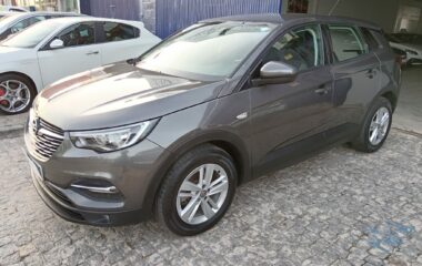 Opel Grandland X Excellence 120cv