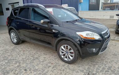 FORD KUGA TITANIUM