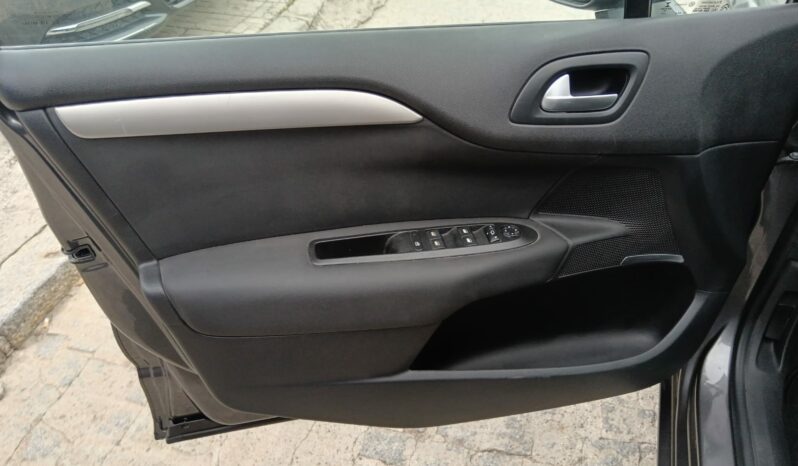 Citroen C4 Feel 115cv. lleno