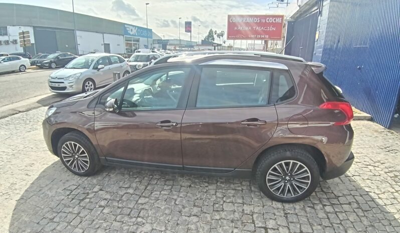 Peugeot 2008 Active. lleno