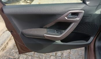 Peugeot 2008 Active. lleno