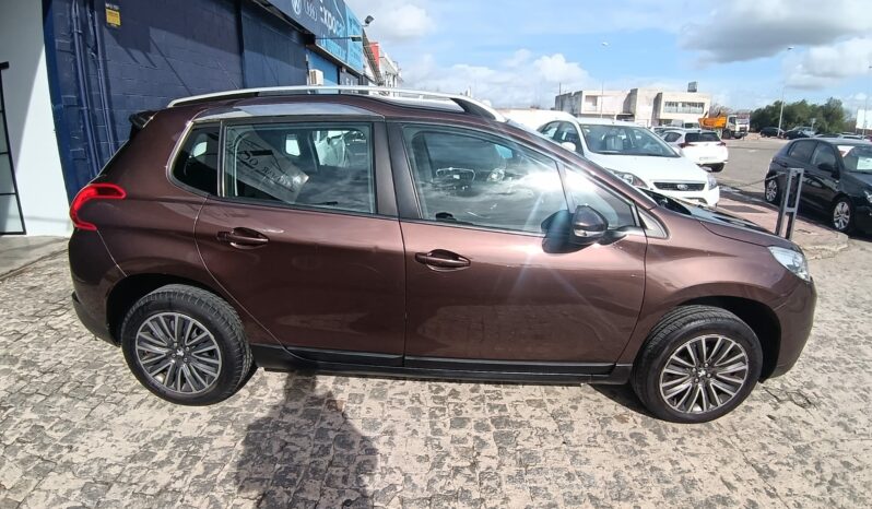 Peugeot 2008 Active. lleno