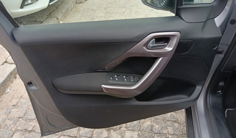 Peugeot 2008 Allure 85cv. lleno