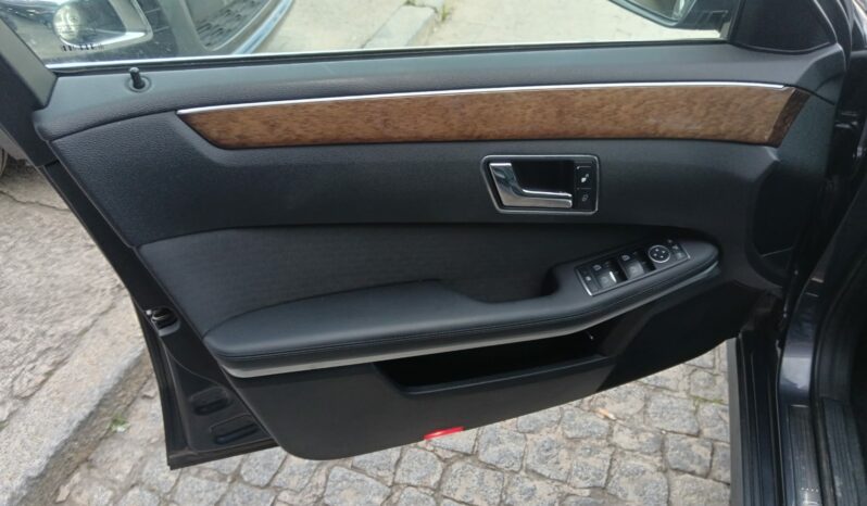 Mercedes clase E Confort 220d 170cv. lleno