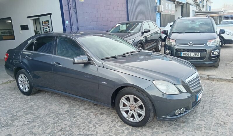Mercedes clase E Confort 220d 170cv. lleno