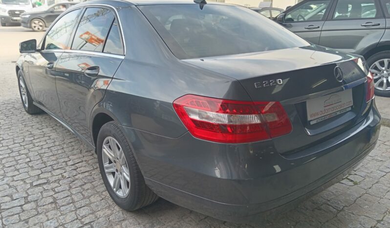 Mercedes clase E Confort 220d 170cv. lleno