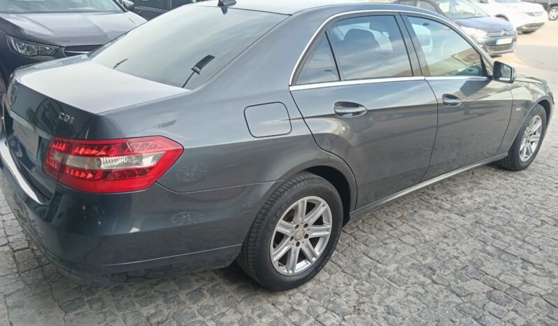 Mercedes clase E Confort 220d 170cv. lleno