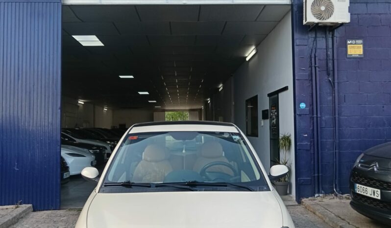 Lancia Ypsilon 95cv Platinum. lleno