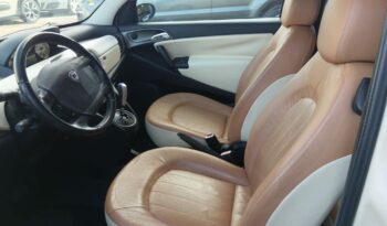 Lancia Ypsilon 95cv Platinum. lleno