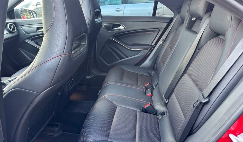 MERCEDES CLA 200 AMG LINE 7G lleno