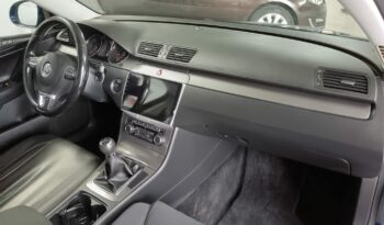 VOLKSWAGEN PASSAT lleno