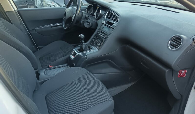 PEUGEOT 5008 7 PL lleno