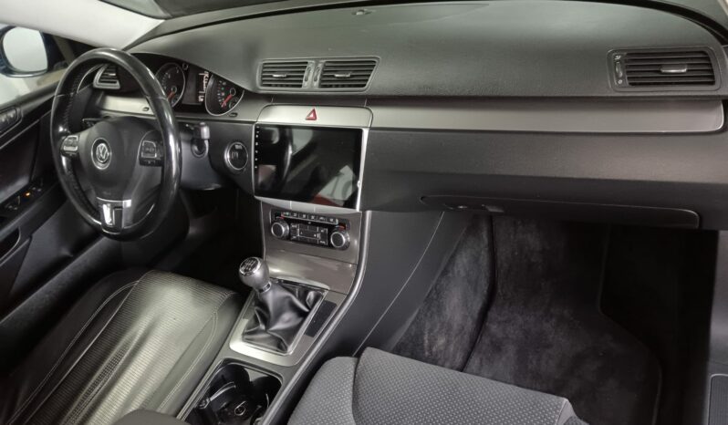 VOLKSWAGEN PASSAT lleno