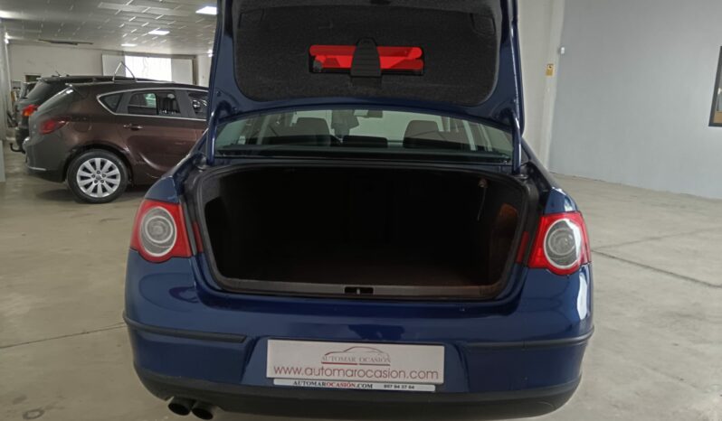 VOLKSWAGEN PASSAT lleno