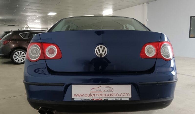VOLKSWAGEN PASSAT lleno