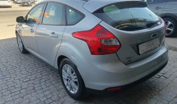 FORD FOCUS TREND lleno