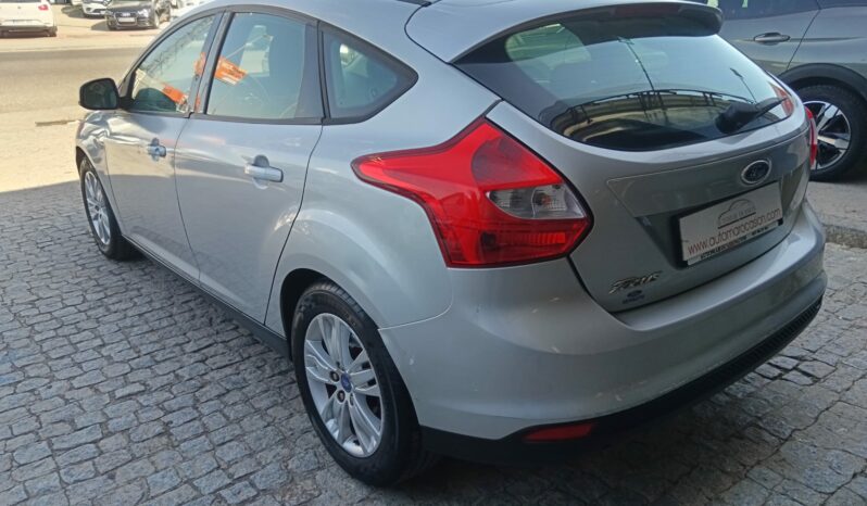 FORD FOCUS TREND lleno