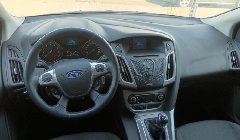 FORD FOCUS TREND lleno