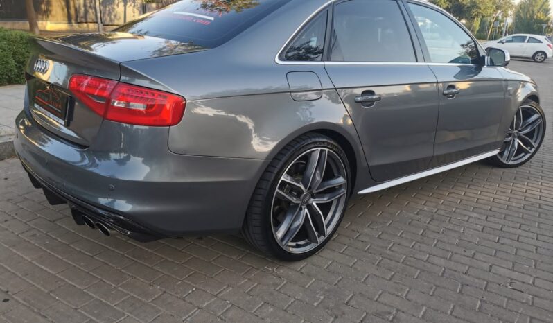 AUDI S4 lleno