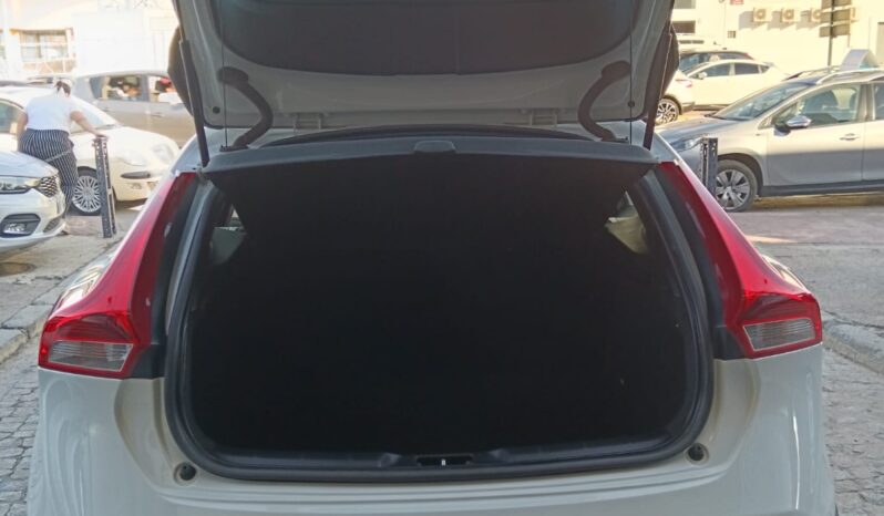 VOLVO V40 D2 CROSS COUNTRY lleno