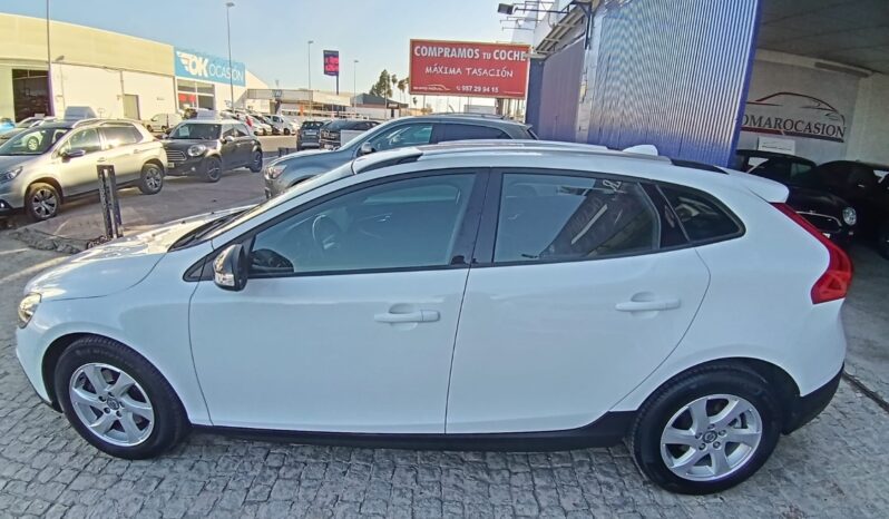 VOLVO V40 D2 CROSS COUNTRY lleno