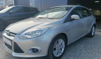FORD FOCUS TREND lleno